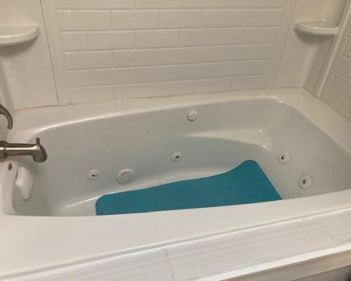 1131-Jacuzzi-Garden-Tub