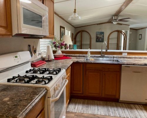 1131-Kitchen-with-all-appliances