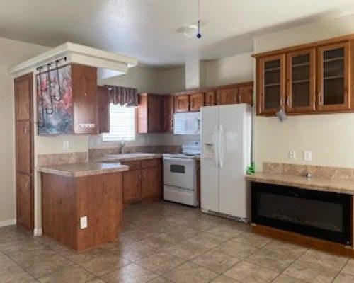 #2116 2 Kitchen