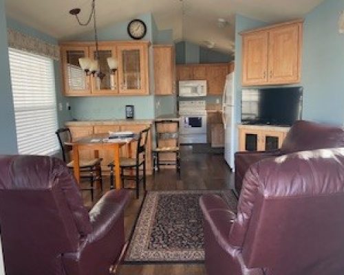 #354 Livingroom & Dinette