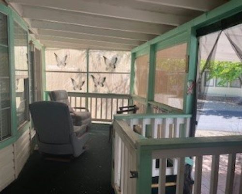 #85 Screened in Porch